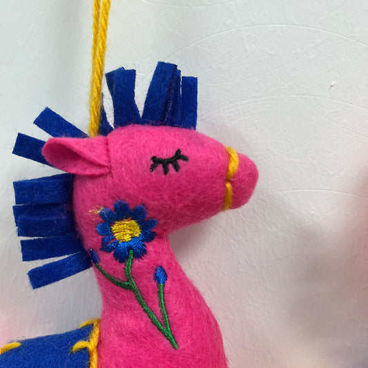 Premimum horse with embriodery hanging decoration, set of 2