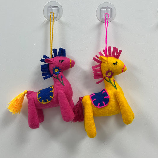 Premimum horse with embriodery hanging decoration, set of 2