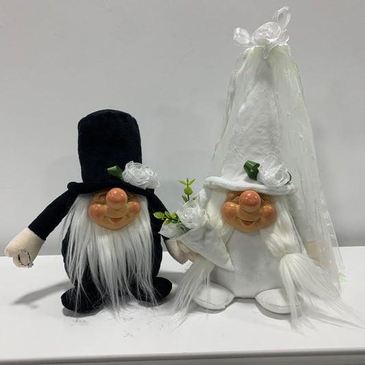 Wedding Bride & Groom Gnome Set