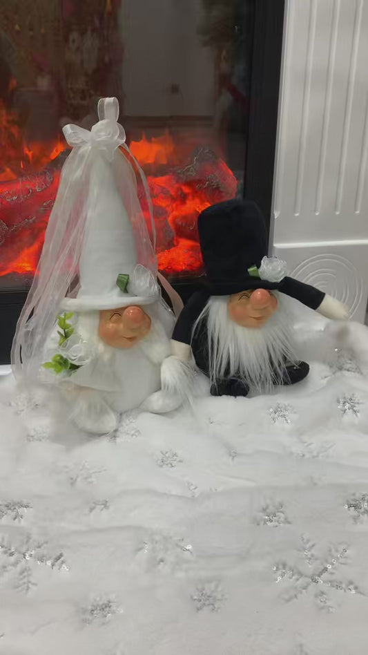 Wedding Bride & Groom Gnome Set